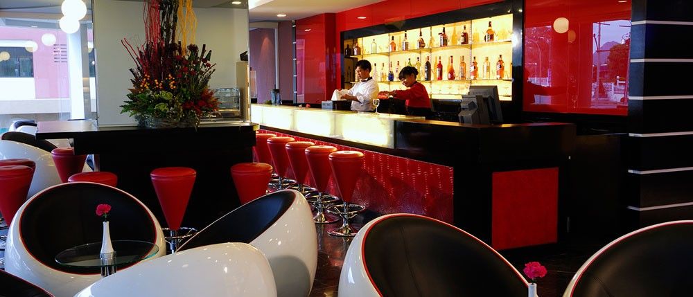 קואלה לומפור Micasa All Suites Hotel מראה חיצוני תמונה The bar at the 101 bar